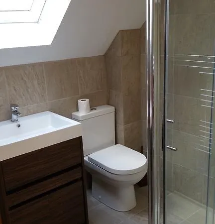 Bradley Stoke Апартаменты *